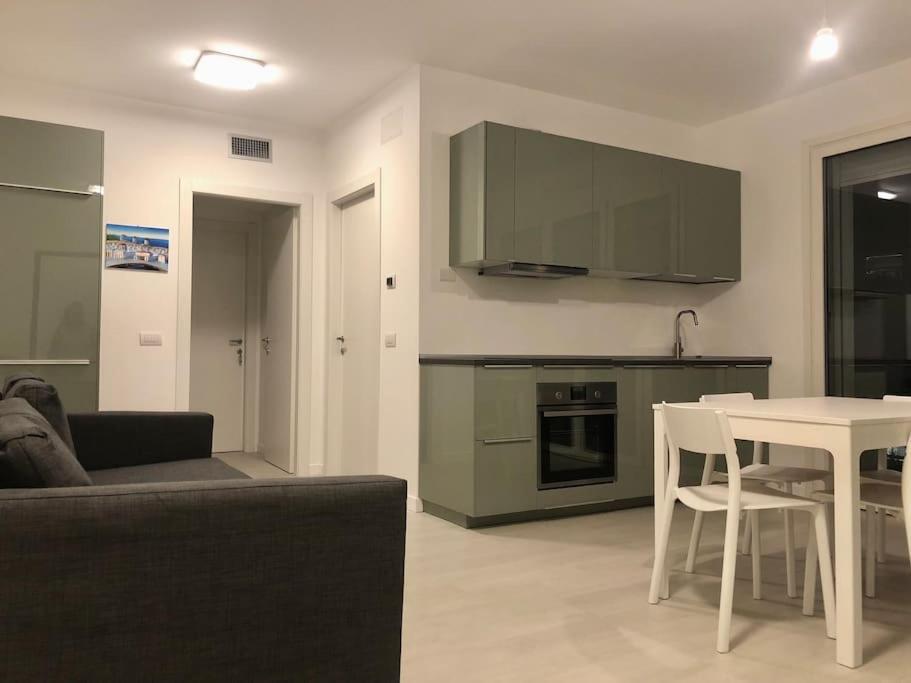 מילאנו Luxury 3 Bedroom Apartment 100 Mq Next To Rho Fiera And San Siro מראה חיצוני תמונה